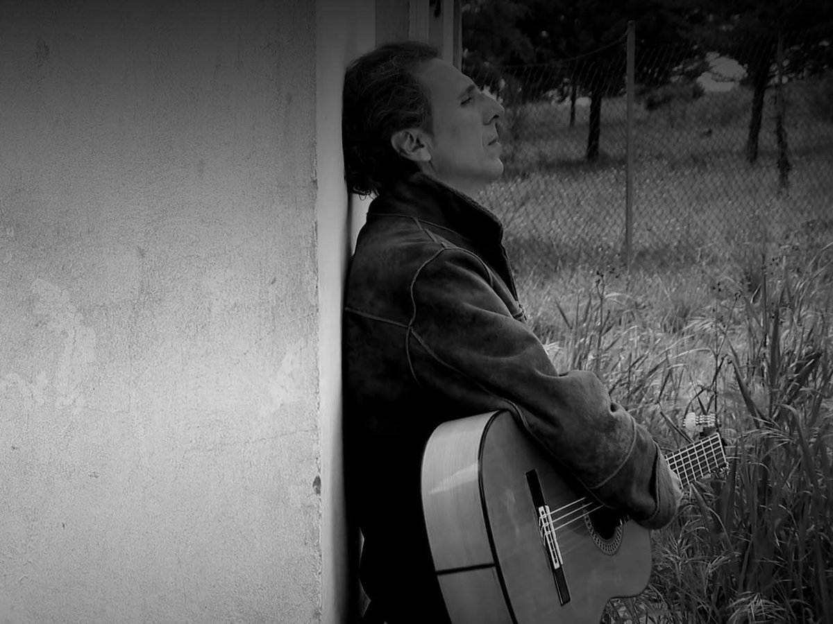 Ya está disponible «El que va conmigo y yo», del guitarrista Juan Carlos Romero.

«El disco invoca emociones profundas y asombra por la sofisticación de su composición.».
—Enrique Vargas

Escucha «El que va conmigo y yo» en tu plataforma preferida.
🎧➡ orcd.co/juancarlosrome…