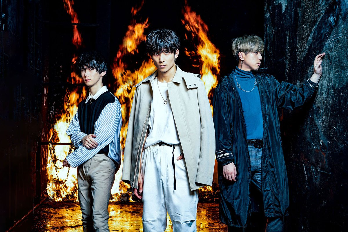 リスアニ!NEWS (@lisani_news) on Twitter photo 【インタビュー】6ヵ月連続配信中のTHE SIXTH LIEにインタビュー!6月にはワンマンも控えたバンドの“今”に迫る!
#THESIXTHLIE #クロスバース #グリザイアPT
<a href="/TheSixthLie/">THE SIXTH LIE</a>
▼記事はこちら
lisani.jp/0000280569/ 【インタビュー】6ヵ月連続配信中のTHE SIXTH LIEにインタビュー!6月にはワンマンも控えたバンドの“今”に迫る!
#THESIXTHLIE #クロスバース #グリザイアPT
<a href="/TheSixthLie/">THE SIXTH LIE</a>
▼記事はこちら
lisani.jp/0000280569/