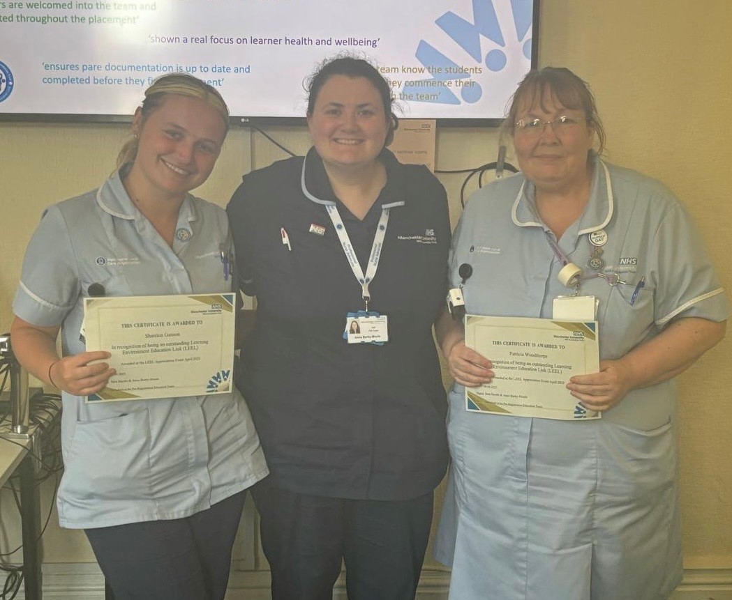 Outstanding LEEL Awards🏅

Shannon and Patricia were nominated by their team lead Debbie for their work as outstanding LEELs. ❤️

They have consistently ensured information &amp; boards are kept up to date, provided a list of spokes &amp; made learners aware of learning activities 👏😊