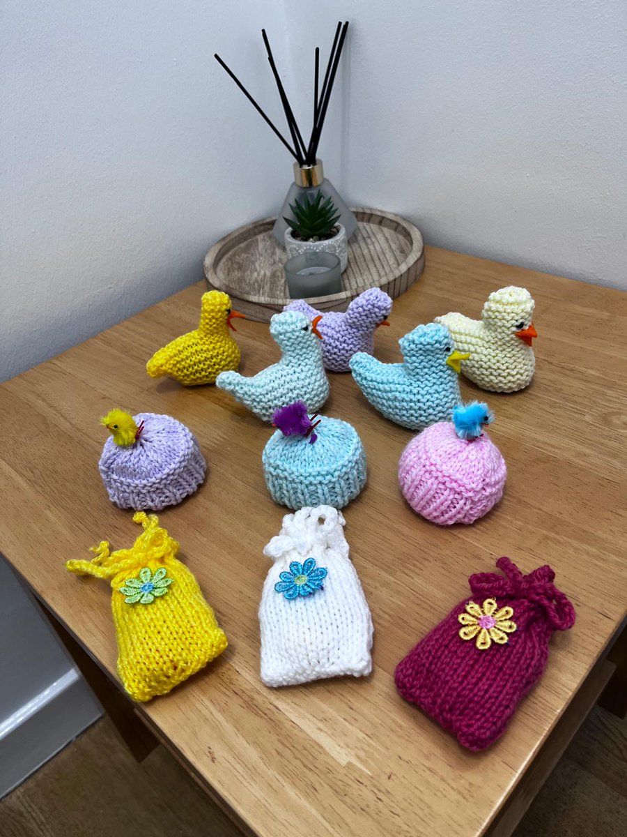 Thank you to supporter, Margo, for dropping in over 30 lovely knitted easter treats for us to sell in our shops!🐰
Remember, you can also purchase baby knitwear made by various supporters in our Gourock and Oak Mall shops💜