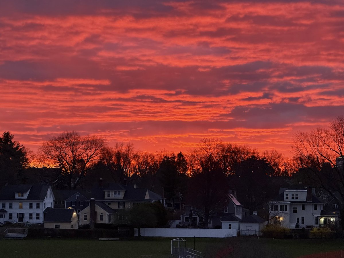 Burner from West Hartford, CT right now!! 🔥🔥🔥 #sunrise