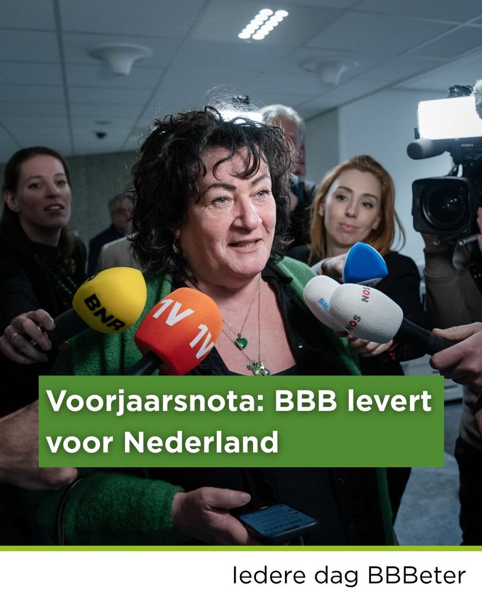 Na 25 uur onderhandelen is BBB tevreden:
✅ Geen accijnsverhoging
✅ Energiebelasting omlaag
✅ Miljarden naar gemeenten en regio
✅ Eerherstel Indische weduwen
“Een mooi pakket,” aldus Van der Plas.
#Voorjaarsnota (1/11)

boerburgerbeweging.nl/fractienieuws/…