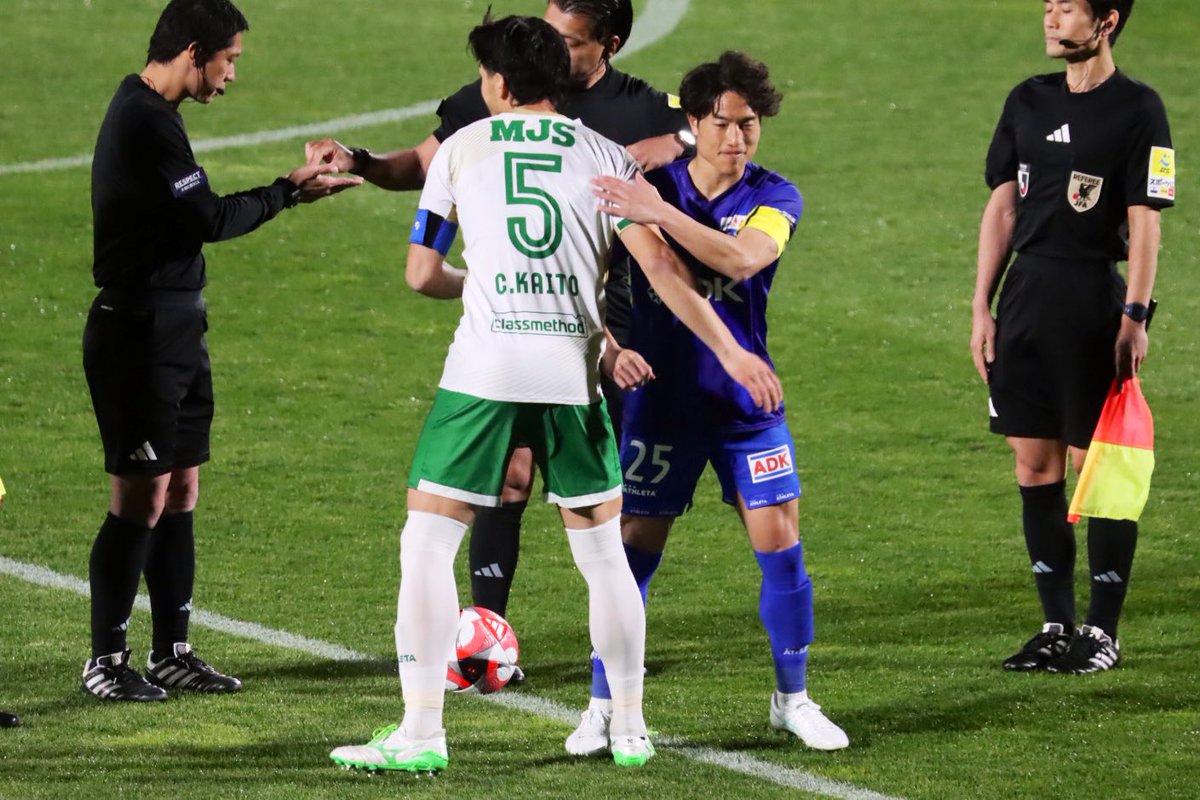 bb_a5_ty_'s tweet photo. もうブラウの新卒同期同士が
お互いキャプテンで対戦するとかもう感慨深い…(これだけで泣きそうになった🥲)
#藤山智史
#千田海人 https://t.co/J7MDtCk9OS