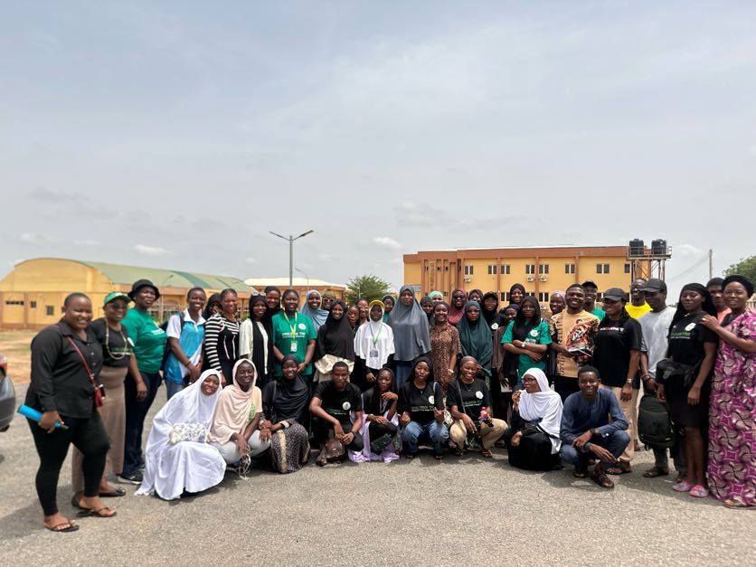 Unilorin_tim24's tweet photo. It was a fun and inspiring weekend at Unilorin TIM Health Care! 💚
We welcomed our new volunteers and held a powerful training on Self-Care &amp; Positive Mindset.
Unilorin TIM is home to all! 🤩
Kundus to everyone! 😂🔥
More activities loading..👀✨
#UTHC #BetterbByFar #UnilorinAt50 https://t.co/LwjiRjTKhF