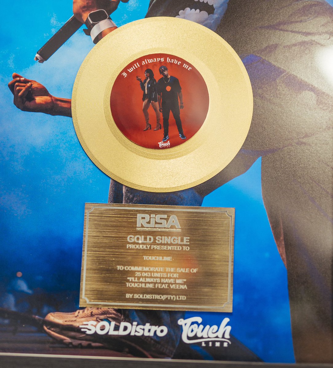 TouchlineTruth's tweet image. My first ever plaque. Thank you for streaming  “I’ll Always Have Me” towards GOLD status. I’m grateful. To the greatest fan base in the world. Ngiyanithanda💙