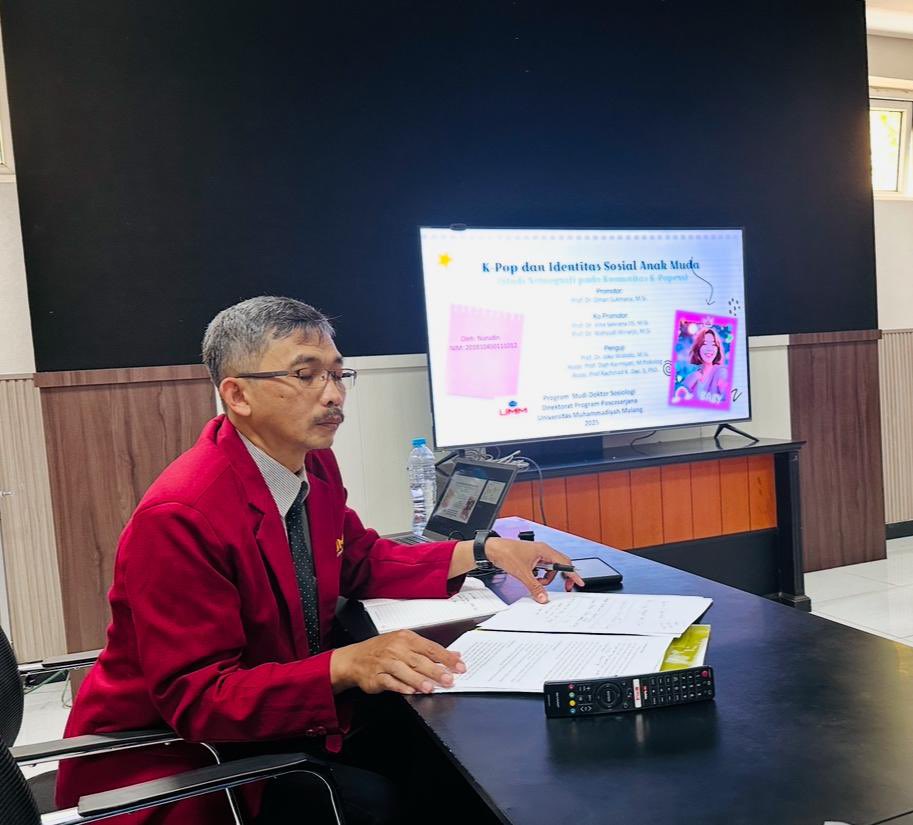 Uhuw lulus lulus <a href="/nurudinwriter/">NURUDIN</a>