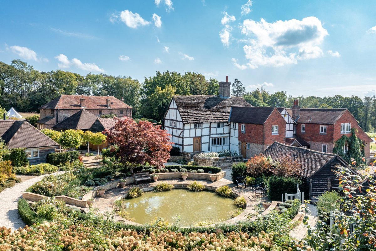 Jackson-Stops (@jacksonstops) on Twitter photo Planning a move this year? We’ve been helping buyers find homes for over a century.
jackson-stops.co.uk/property-for-s…
jackson-stops.co.uk/properties/204…
#countryhousesales #periodpropertysales #manorhousesales #equestrianpropertysales #listedpropertysales #coastalpropertysales #jacksonstops Planning a move this year? We’ve been helping buyers find homes for over a century.
jackson-stops.co.uk/property-for-s…
jackson-stops.co.uk/properties/204…
#countryhousesales #periodpropertysales #manorhousesales #equestrianpropertysales #listedpropertysales #coastalpropertysales #jacksonstops