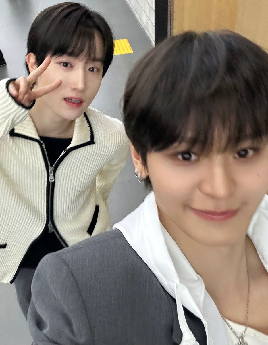 TPST_twt's tweet photo. [#태래] 우리 보녀기 생일 축하해~❤️🫶⭐️🎉
올해도 행복하게 보내자 🎊
감기 조심~🍀🍀🍀 https://t.co/pMfynQNF9z