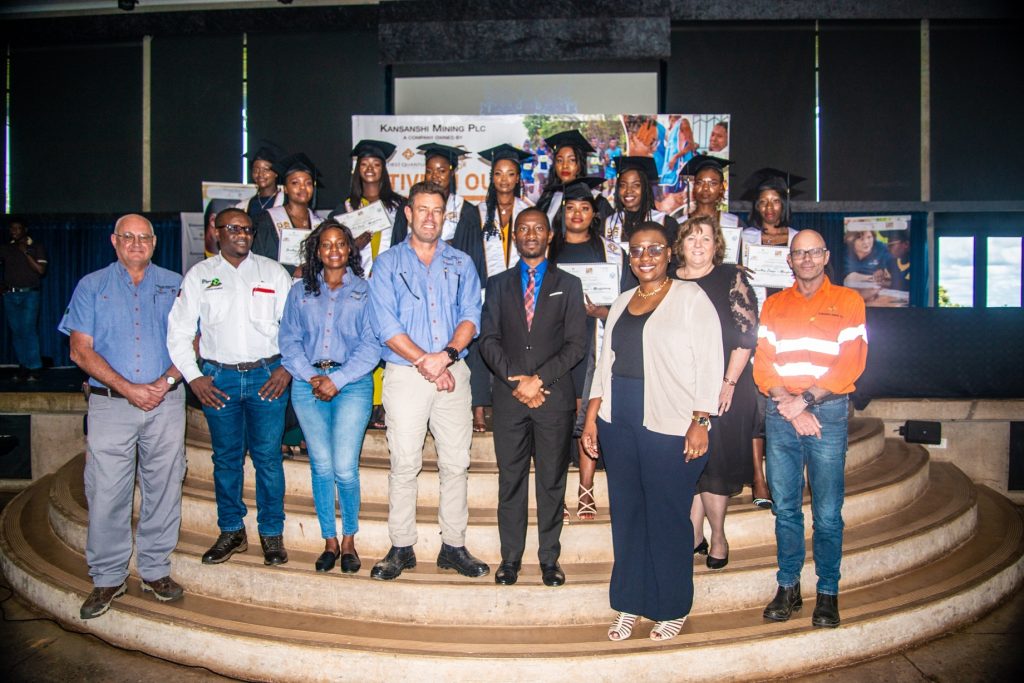 Zamplified's tweet photo. First Quantum Minerals’ Nsanshi Art Studio celebrated the graduation of its second cohort of lapidary students. Read more here: https://t.co/fHmzZvsKlb https://t.co/terWsfptsx