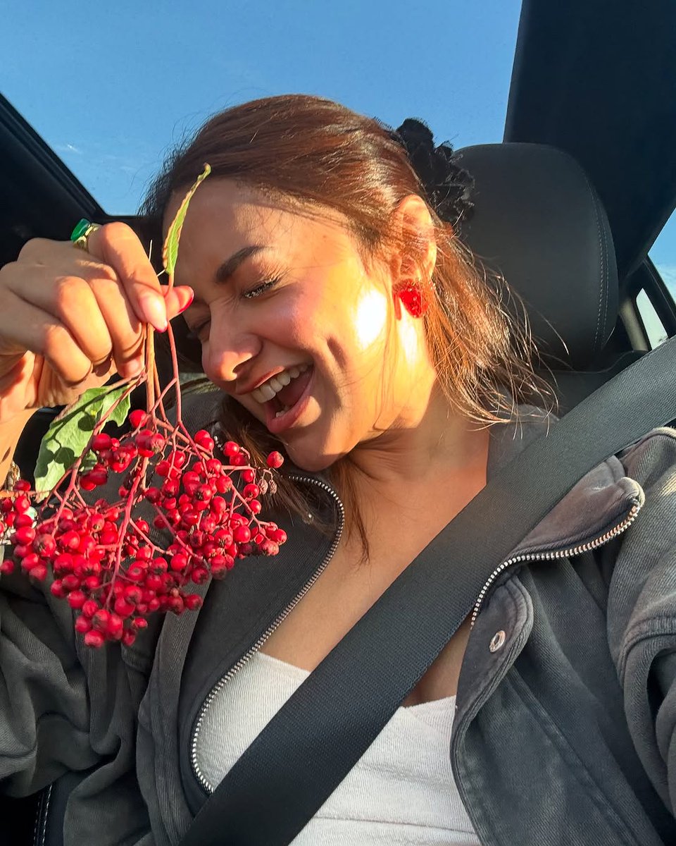 vidushisam's tweet photo. Jiya Shankar 😍 🥰 Beauty 😻 🔥 🥵 🔥 Gorgeous 🔥 🤩 🤩 

#JiyaShankar #JiyaKiJanta #Abhiya https://t.co/I4a8r90HUb