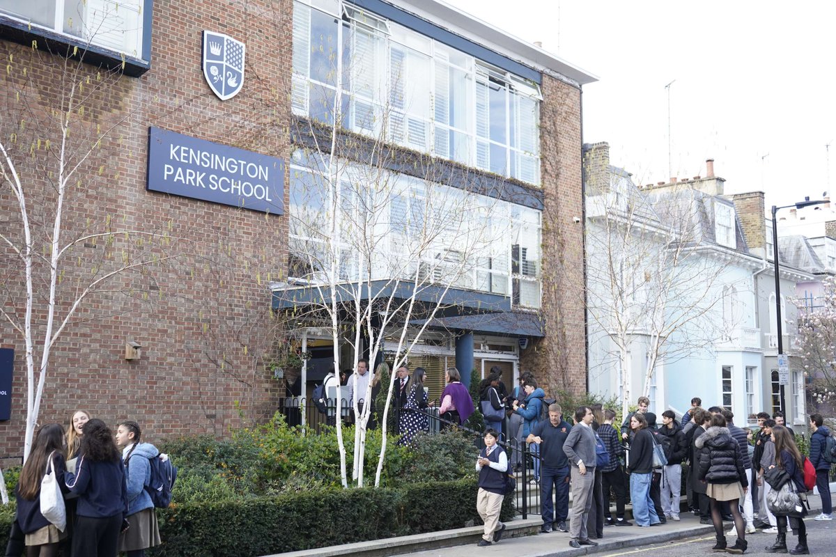 The spring assembly marked a key moment for Year 11 as they passed leadership to Year 10. Fadwa and Henry thanked their peers. We're excited to announce Xander and Lavi as our new Heads of Senior School starting Tuesday!