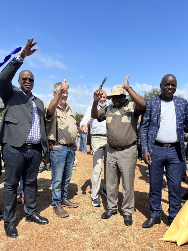 HitekaniMag's tweet photo. NYLSVLEI • NATURE • RESERVE
Now upgraded and ready for you

*The facilities have already been fully booked until early next month.

@LimpopoLEDET 
@golimpopo 
@OtpLimpopo 
@MatibeTB https://t.co/rghUYpMoNF