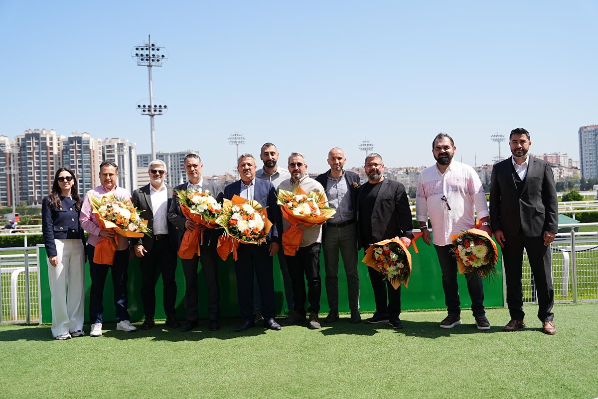 🐎Çim Pist yarışları ile yeni sezon başlıyor!

⚡️Türk atçılığının en büyük paydaşlarından at sahipleri ile bir araya geldik ve yeni sezonun başlamasını birlikte kutladık!