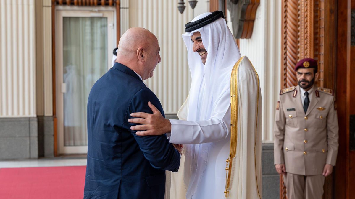 TamimBinHamad's tweet image. أجريت مباحثات مهمة مع الرئيس اللبناني العماد جوزاف عون، في الدوحة اليوم، استعرضنا فيها سبل تطوير العلاقات الراسخة التي تجمع بلدينا وشعبينا الشقيقين، وهي علاقات اتسمت دوما بالتعاون والتفاهم والاحترام المتبادل الذي يحقق المصالح والأهداف المشتركة في مختلف المجالات. ومن هذا المنطلق…