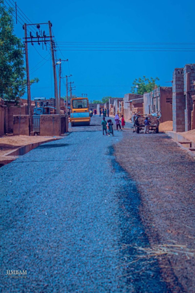 ibrahimado__'s tweet image. Rural Development: Ongoing construction of 2km road from Kwanar Gammawa to Gammawa town in Gezawa Local Government Area. 

#AbbaIsWorking