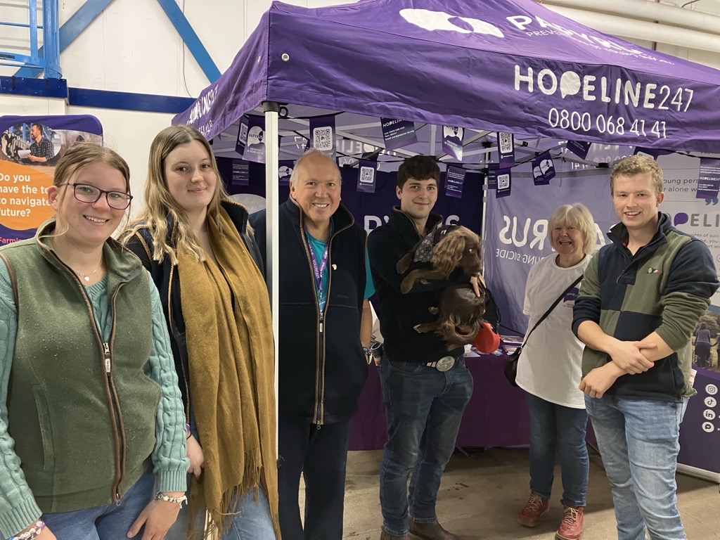 🌟 PAPYRUS Volunteer Spotlight 🌟

Across the UK, PAPYRUS is supported by incredible volunteers who help us save many young lives from suicide by building suicide-safer communities and helping to break down the stigma surrounding suicide.  

A big part of the South of England is