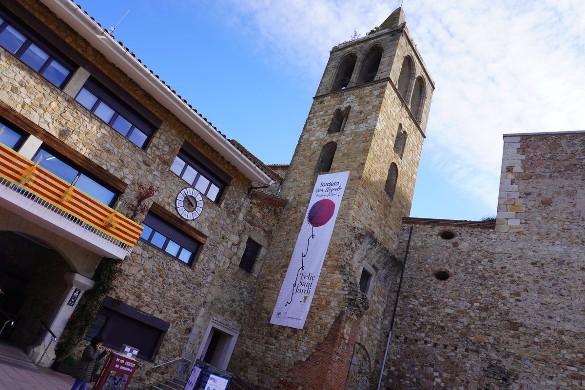Aj_Tordera's tweet photo. 🌹Sant Jordi omplirà Tordera de roses i literarura!

🔗Consulta la programació de la Fira de Sant jordi 2025 a: https://t.co/N49b0frmDi

#SantJordiTordera25 #SantJordi #TorderaSomriu https://t.co/tGak9VG6HH