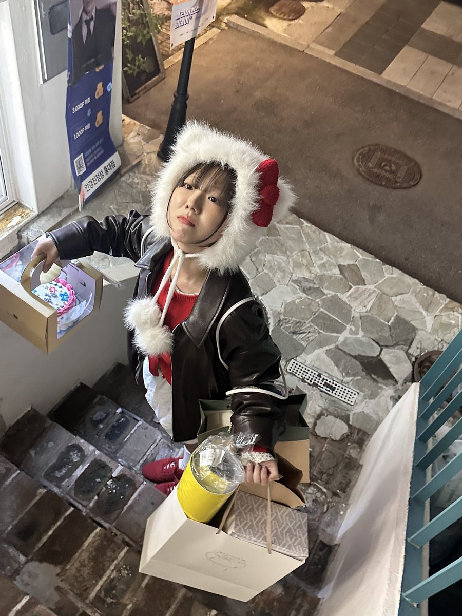 서경이가 있어 행복한 하루🥲
남은 2025년 잘 부탁해❤️

#4월에는_서경이에게_사랑을
#공원소녀 #서경 #GWSN #SEOKYOUNG