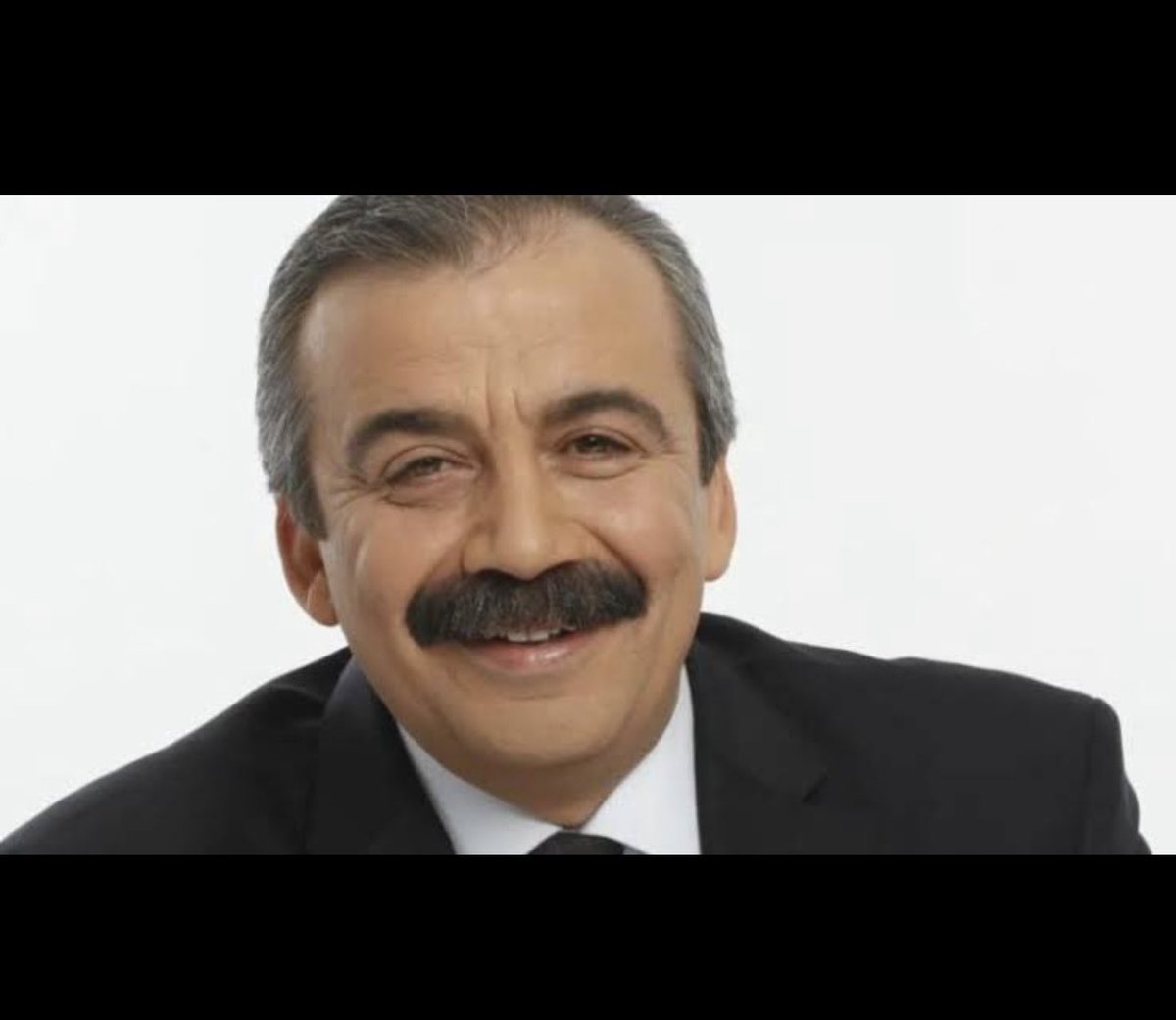 Sakın gitme 🤲🙏🏻
#sırrısuereyyaoender