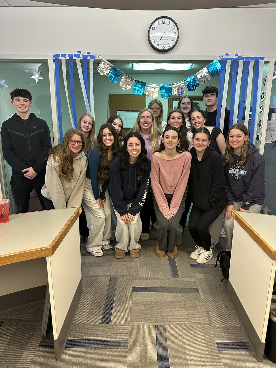 A huge THANK YOU to our fabulous Stuco who arrived bright and early to set up in the office for staff appreciation!!!  <a href="/DerekAtherton1/">Derek Atherton</a> <a href="/kcrebasehps/">Karen Crebase</a> <a href="/hopedalejshs/">Hopedale Jr-Sr HS</a> <a href="/HopedaleSports/">Hopedale Athletics</a> <a href="/hhsguidancedept/">Hopedale School Counseling Office</a> <a href="/HopedaleStuCo/">Hopedale StuCo</a>