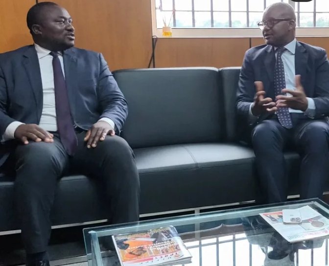 Una Delegación de la  Cámara Oficial de Comercio de Bioko encabezada por su Presidente Benjamín MITOGO BIELO y su Vicepresidente Don Pedro NGUEMA EBILE visitan la empresa ELITE CONSTRUCCIONES y son recibidos por el Delegado Nacional de INSESO Don Moisés ANGUE NZO NCHAMA.