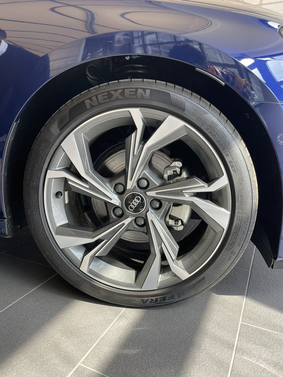 m4rtinsgarage's tweet photo. @abelquepasahoy @JOCIMO1 @FLeandroArias @JaumeBassObiols Per obrir boca, d’ahir al concessionari.
——
#AudiA3 #A32025 #A3SLine #A3Sportback #A3MildHybrid https://t.co/1zrv15Snin