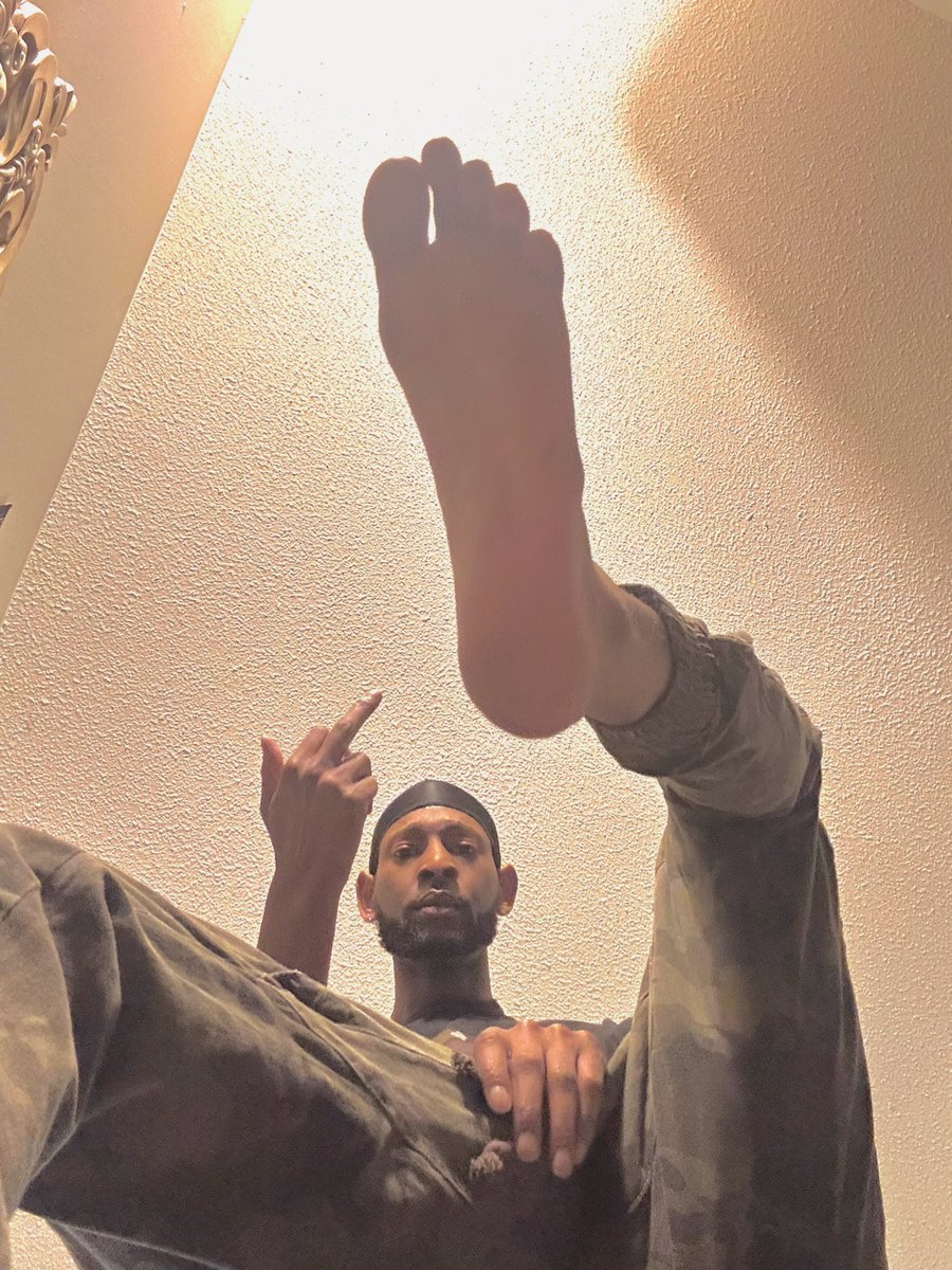 The1MasterMic's tweet photo. Get in here you weak-minded slut, so I can fuck your mind 
Almighty Master Mic deserves nothing but your pathetic little cash. 

Cashapp: $micbmo
#findom #paypig #alpha #NBWO #blackalphamale #feetfinder #soles #dominance #slavemaster #cashmaster #cashcow #cashslaves https://t.co/vzeSereJic