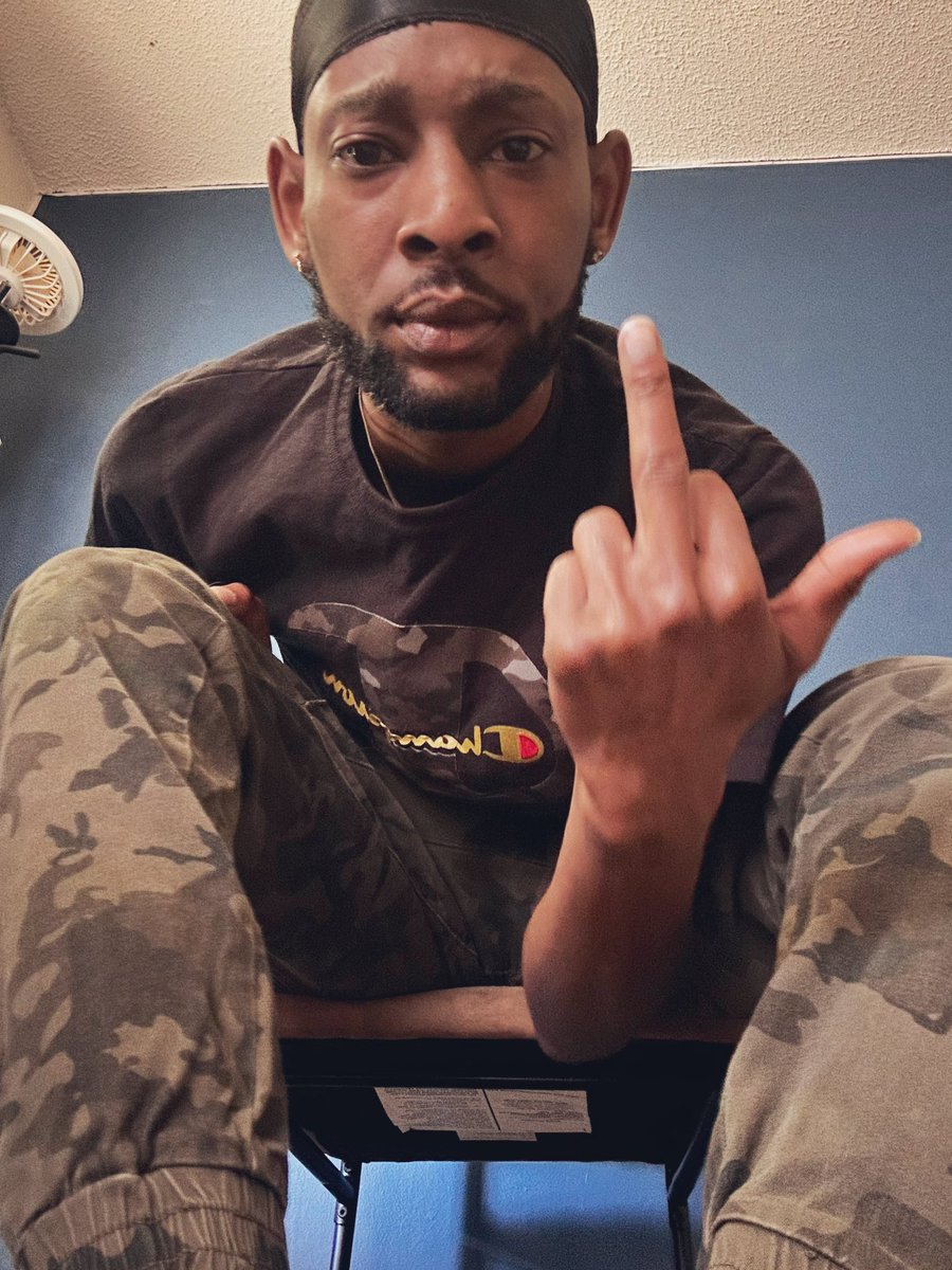 The1MasterMic's tweet photo. Get in here you weak-minded slut, so I can fuck your mind 
Almighty Master Mic deserves nothing but your pathetic little cash. 

Cashapp: $micbmo
#findom #paypig #alpha #NBWO #blackalphamale #feetfinder #soles #dominance #slavemaster #cashmaster #cashcow #cashslaves https://t.co/vzeSereJic