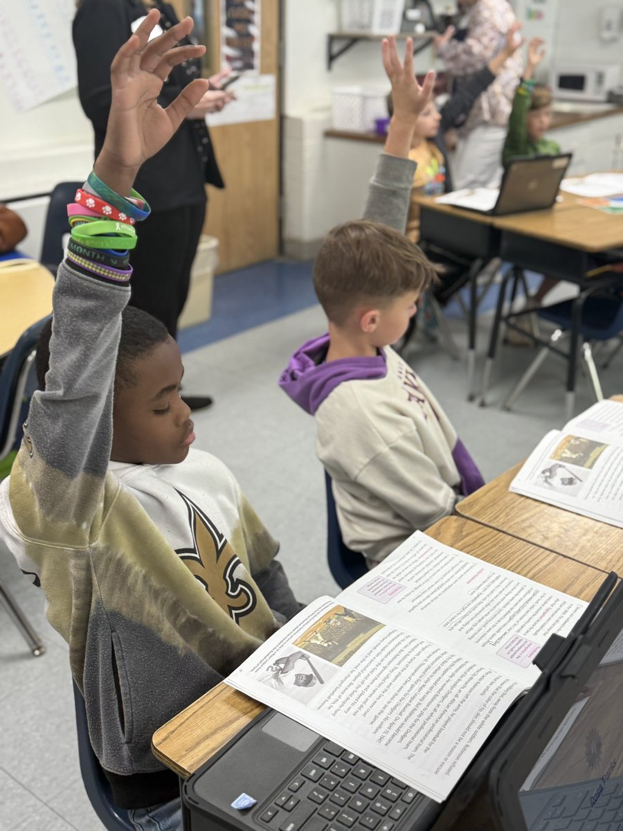 HistoryMatrs's tweet photo. Annotating is an essential skill helping students retain information for a lifetime. The 3rd grade students in Mrs. Albritton’s class are using the Bayou Bridges curriculum to add skills and knowledge to their toolbox to create an undeniable dynamic future! #HistoryMatters https://t.co/D6riGIaEXb