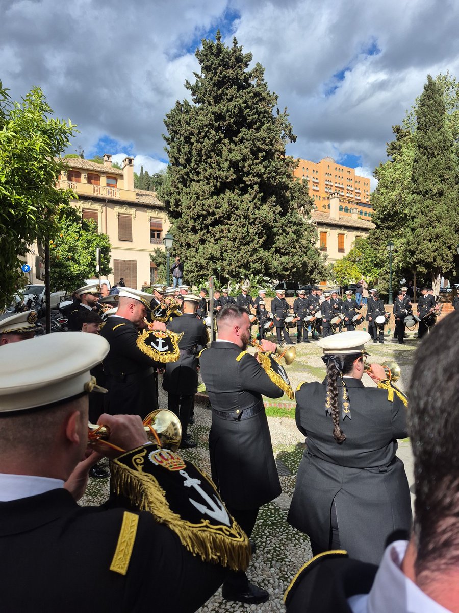 bandagranpoder's tweet image. [18:11] Miércoles Santo @hdad_rosariogr ya estamos afinando para acompañar al Señor de las Tres Caídas.