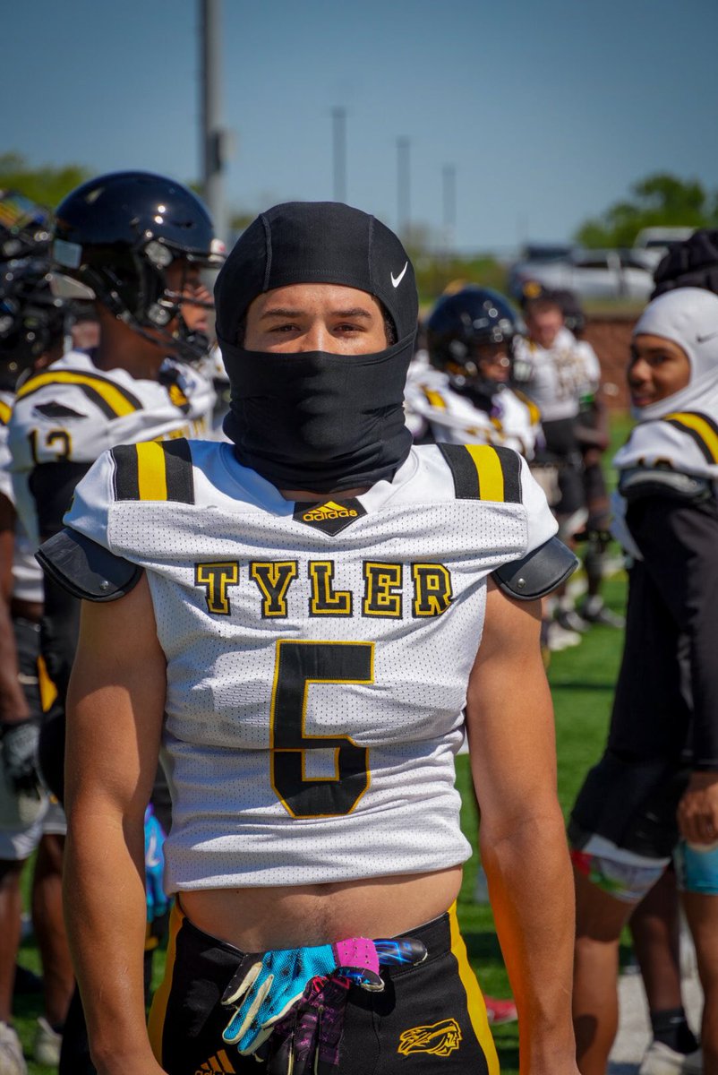 GentzHilburn's tweet image. Mid Spring tape
5’11 185 WR
GPA 3.5
4 year’s eligibility
@coachcilumba @CoachJacobsonTJ @CoachTLouis @BradyDavis10 @DavidJohnsonQB