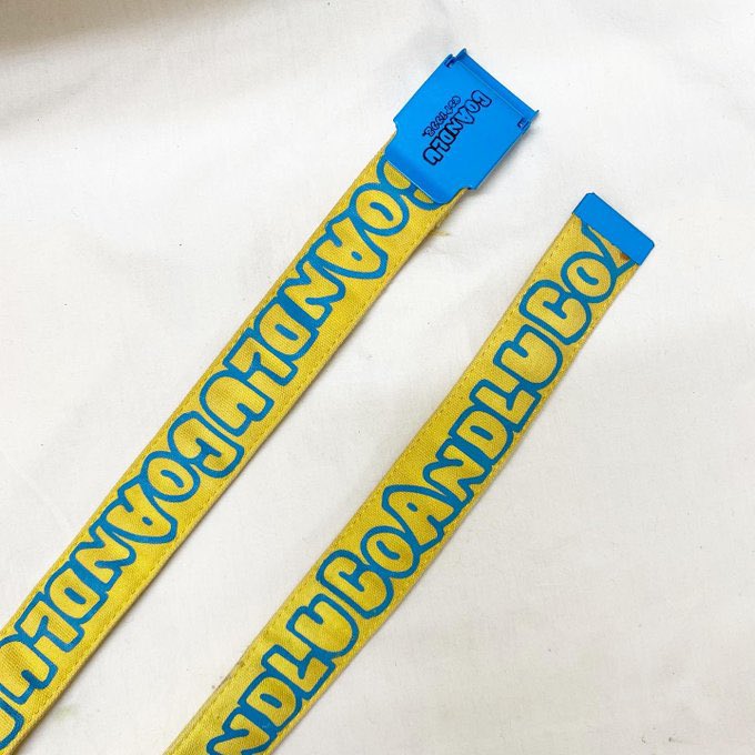 bbapnt's tweet photo. 𖤐 price 70 thb 𖤐 
Details - เข็มขัดผ้าสีเหลืองแต่งลายอักษรฟ้า สวยสุดๆ

#ส่งต่อเสื้อผ้า #ส่งต่อเข็มขัด #y2kthailand #เสื้อผ้าy2k #โล๊ะตู้ #โล๊ะตู้เสื้อผ้า #เสื้อมือสอง #เสื้อผ้ามือสองสภาพดี #ส่งต่อสกินเเคร์ #ส่งต่อคสอ #ส่งต่อเสื้อผ้ามือสอง #ส่งต่อสกินเเคร์มือสอง #เสื้อผ้ามือ2 https://t.co/Va9RfvmtwR