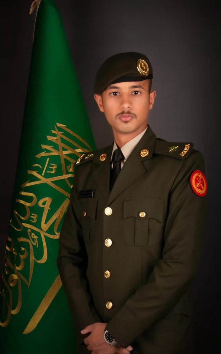 #تهنئه🎓
#قبيلة #آل_عاطف_بلحارث
يُباركون لـ/احمد هاجد علي  خويتم  #آل_عاطف الحارثي بمناسبة تخرجه من #كليه_الملك_عبدالله_للدفاع_الجوي برتبة ملازم بقوات الدفاع الجوي الملكي السعودي 
متمنين له مزيدًا من العون والسداد في خدمة دينة ومليكه ووطنه