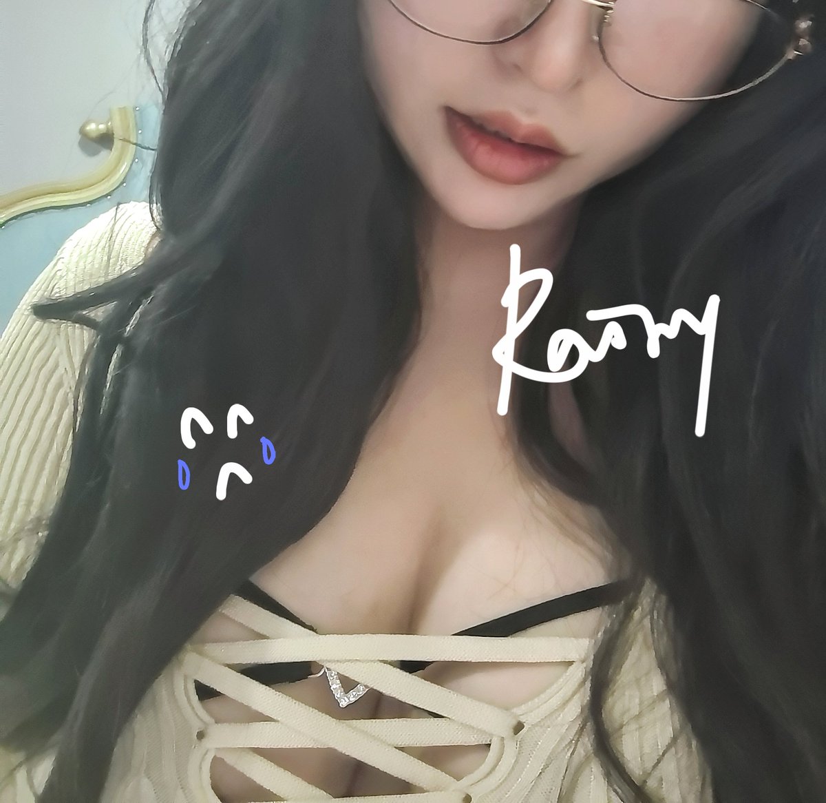 小雨的眼睛下雨🌧了
#小狗日记