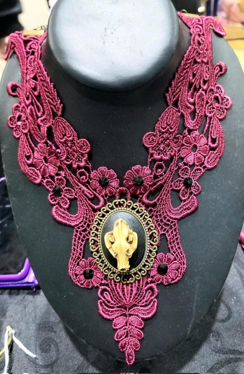 Gameguy69's tweet image. Hand-crafted artefacts at Horrorwood (Heywood Horror Con) last weekend, Pt.2. #Horrorwood #horror #skulls #skullart #makersmarket #alternativemarket