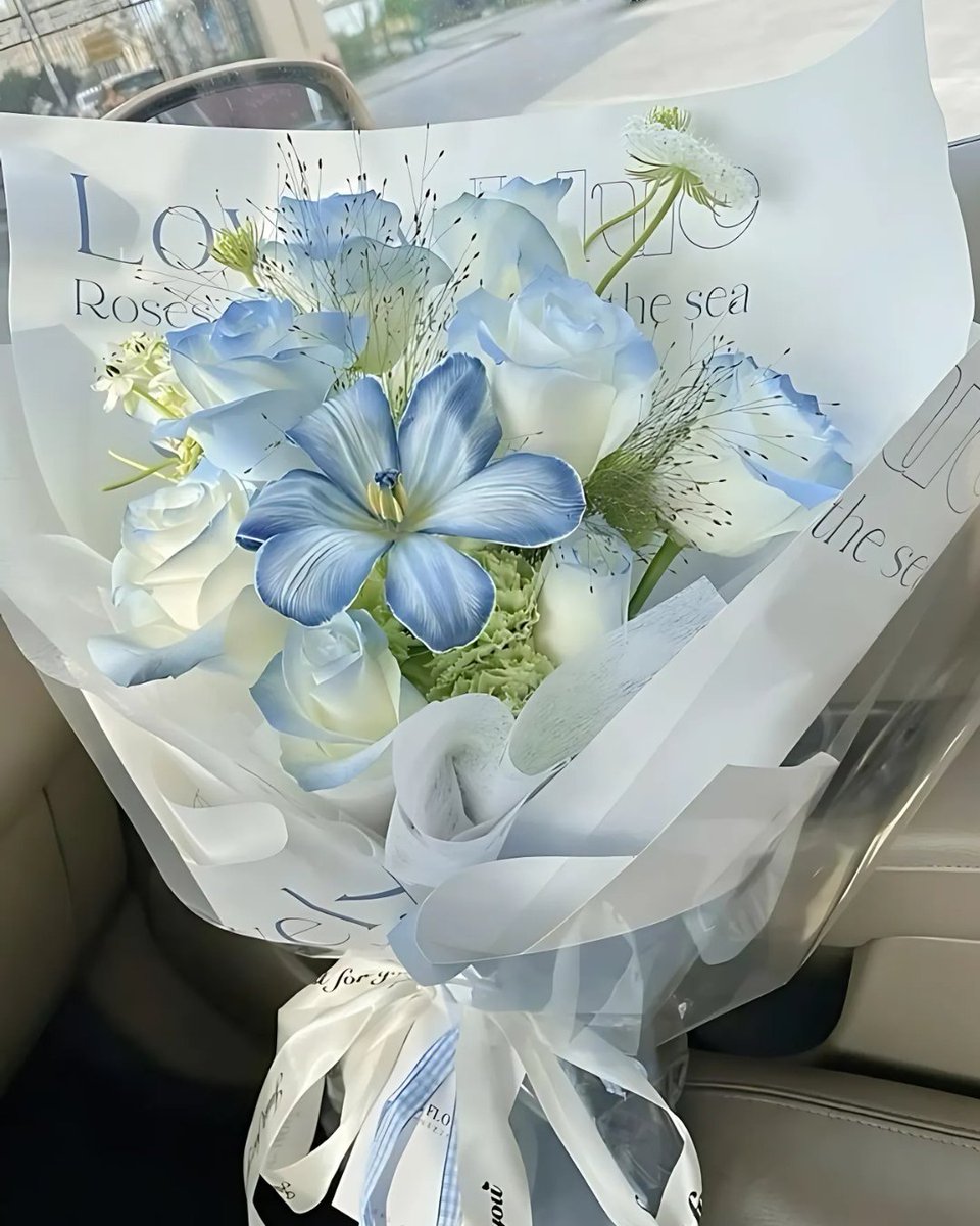 Karmascoreapp's tweet photo. When is the last time you received flowers? Are the people in your life treating you the way you deserve to be treated? Karmascore can help you answer the tough questions, check it out.  #Karmascore #relationships #karma #socialmedia #tracking #smallbusiness #michigan #advice https://t.co/RdHDXJdnoo