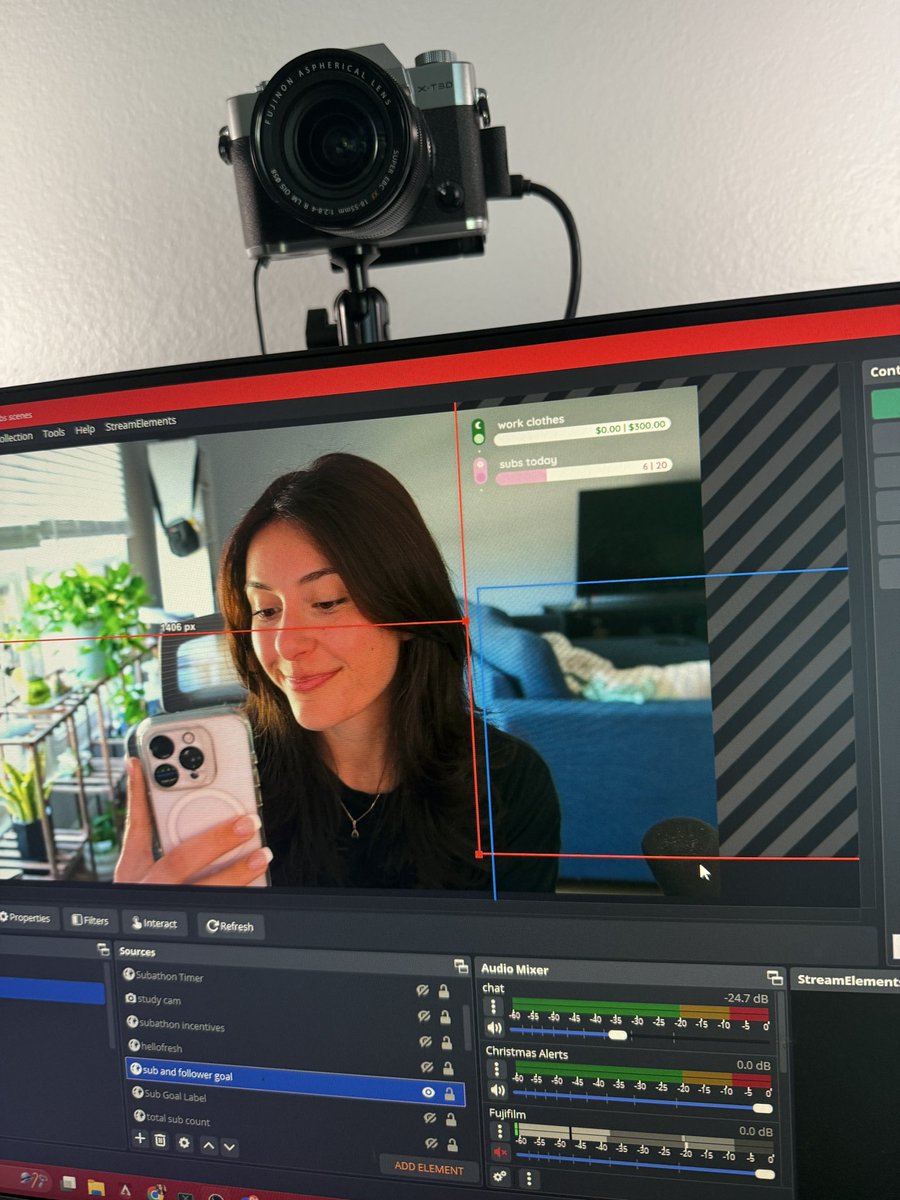 IM BACK

live now!!! 

Twitch.tv/violetlex