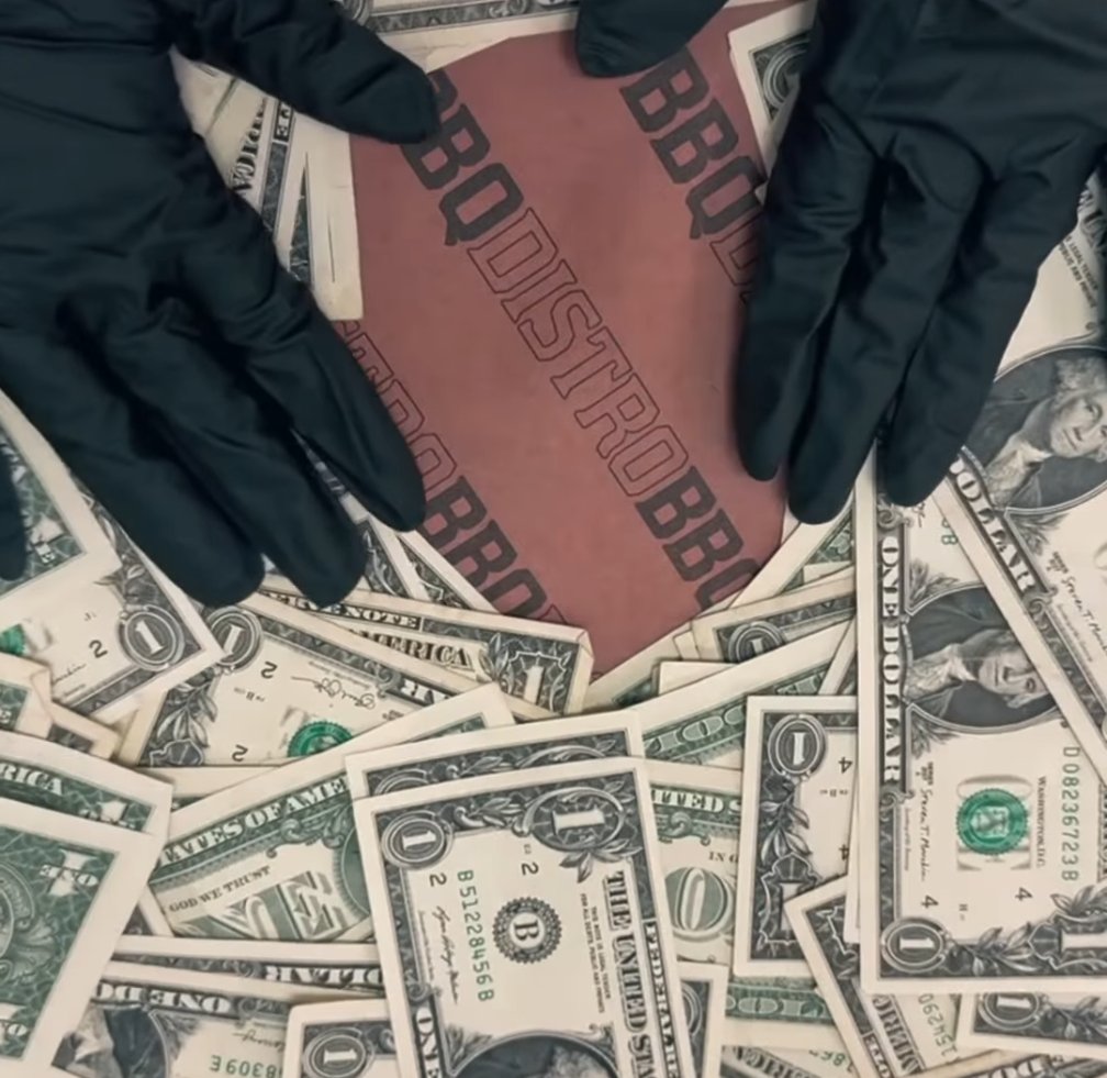 BBQpodcast's tweet image. Do you like free money?
Do you like BBQ?
Do you like telling us who your favorite BBQ joints are?
Thanks to @bbqdistro there's $2,500 up for grabs!
Click on the link below, select your choices for top 10 BBQ Joints, and you're entered.
Rules and details:
bbqdistro.com/top10