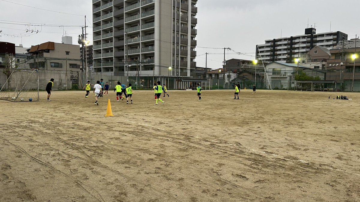 fcking2015's tweet image. 話し合うことが多くなった
#Kingサッカースクール