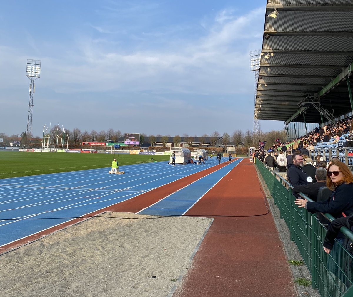 niels1526's tweet photo. Påskeferien begynder godt med en god omgang bold! Hvidovre - Fredericia 🥳⚽️🍺 #1divisiondk #1divdk #groundhoppingdk #groundhopper https://t.co/4woGDcgSu1