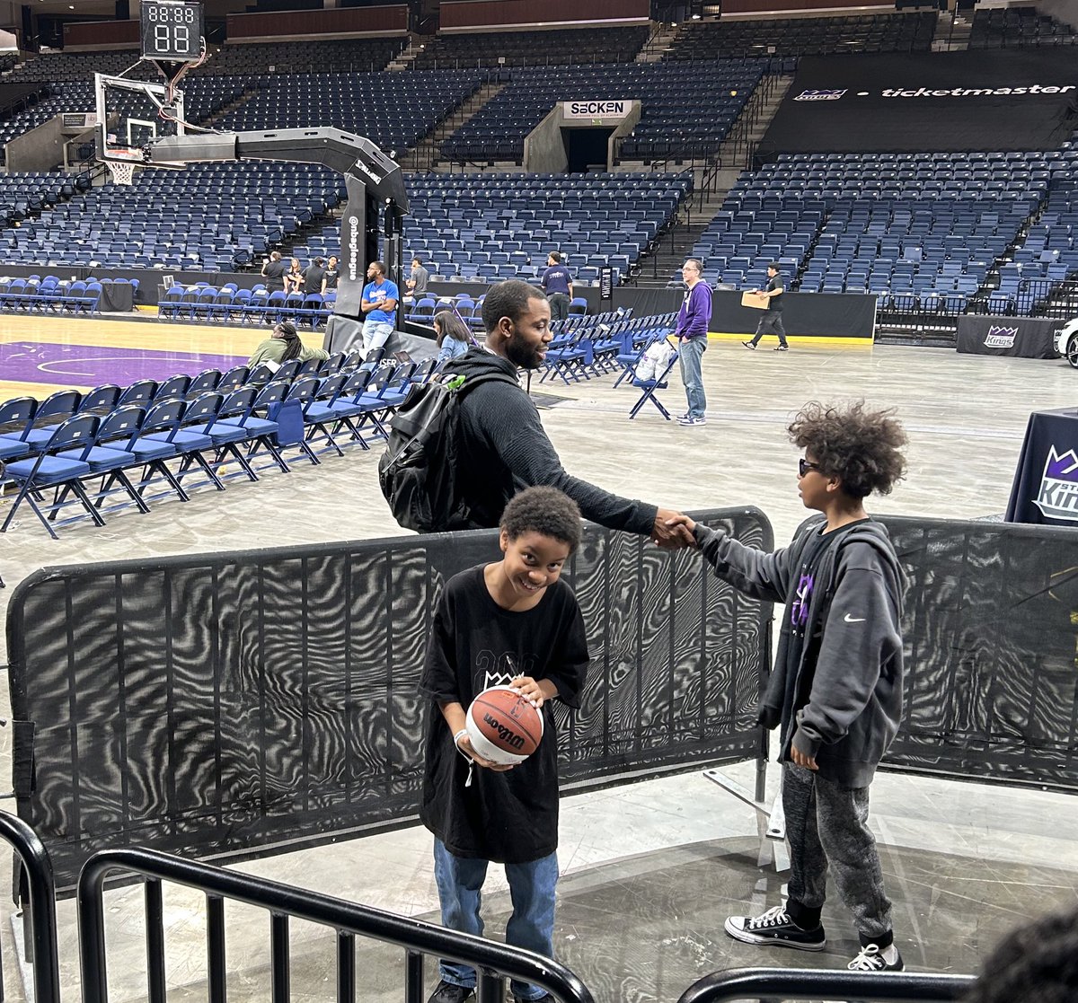 209Kings (@209kingsguardgg) on Twitter photo Congrats on The Championship COACH <a href="/QueCraWford/">Quinton Crawford</a> My Kids Knows a Championship Level Basketball #StocktonKings Congrats on The Championship COACH <a href="/QueCraWford/">Quinton Crawford</a> My Kids Knows a Championship Level Basketball #StocktonKings