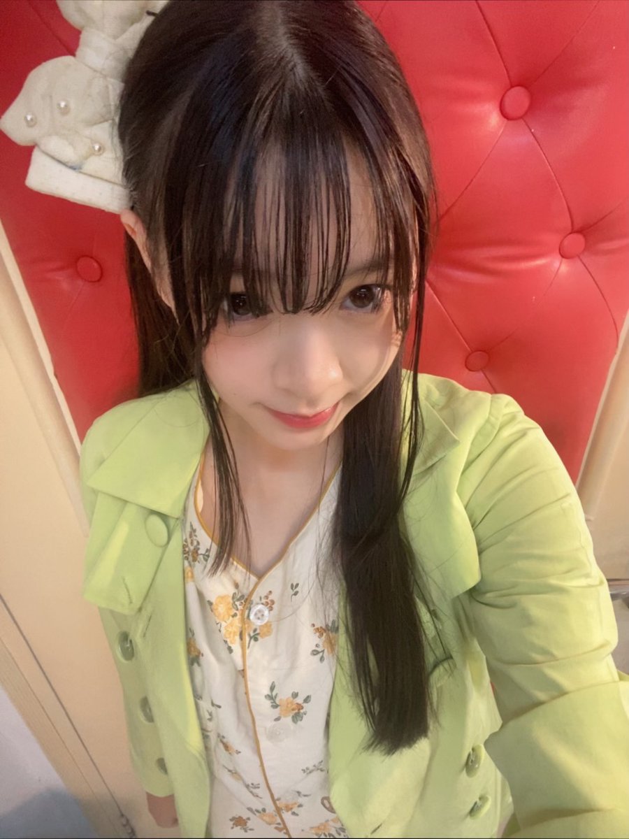 Lily_JKT48's tweet photo. Ini buat kamu yang sudah bekerja keras setiap hari nya :D i know it feels heavy rn, but dw it will pass, and u will be happy again :D just keep going okay! U got this 💪🏻 #NiteLy lof terimakasi suda menemani pajama bersama ^^ https://t.co/FJONIMLGOo