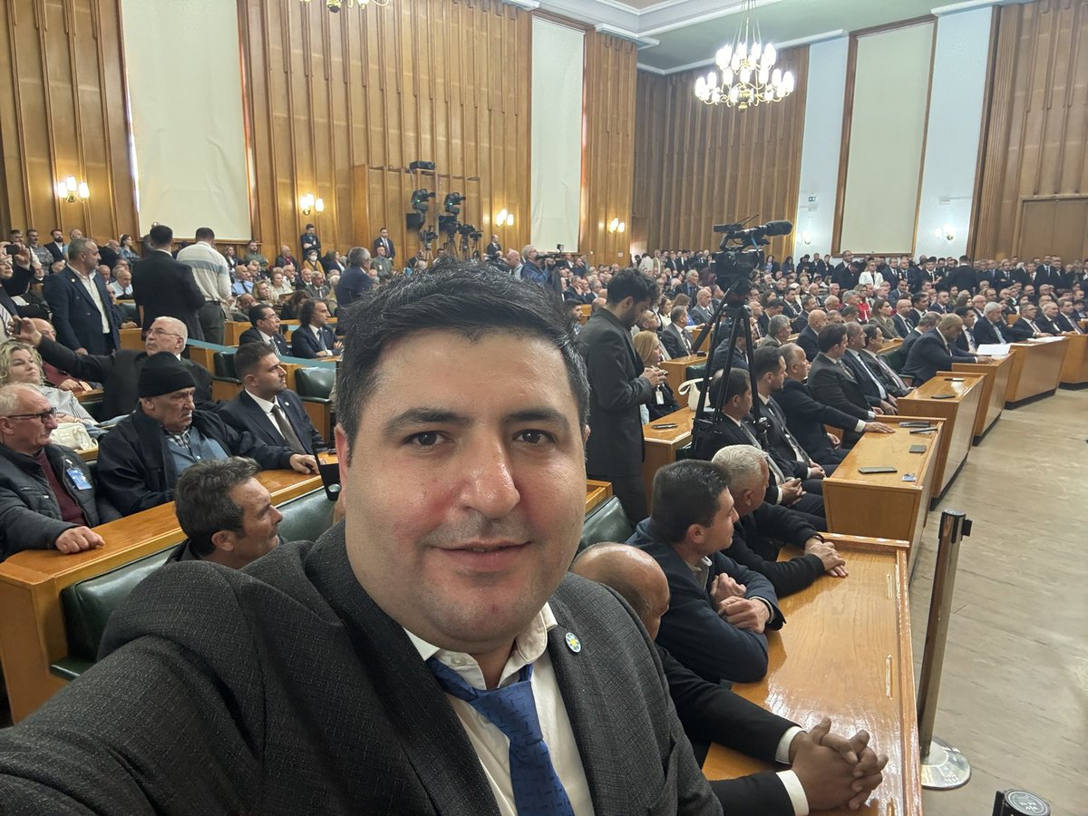 Genel başkanımız Sn.Müsavat Dervişoğlu’nun haftalık olağan meclis gurup konuşmasini dinlemek için arkadaşlarımızla T.B.M.M idik..

#sonkalei̇yi̇parti