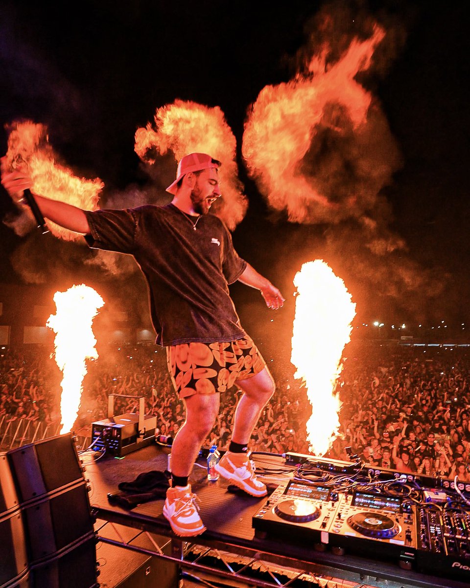 projectglowfest's tweet image. Before @crankdat returns to the #ProjectGLOW stage this Summer, he's stopping by @echostage for his 𝐆𝐄𝐓 𝐂𝐑𝐀𝐍𝐊𝐄𝐃 Tour on Friday, 4/25 with a 360° set. 😤🔥 Grab your tickets at tix.echostage.com/CRANKDC