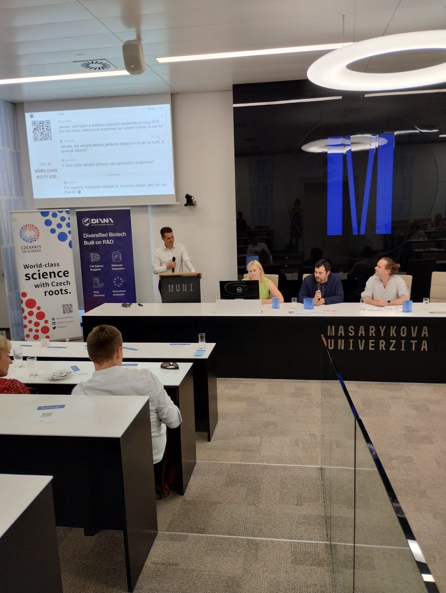 Czexpats In Science (@czexpats) on Twitter photo 🏆 Letošní Ceny <a href="/czexpats/">Czexpats In Science</a> byly dnes slavnostně předány na <a href="/muni_cz/">Masarykova univerzita</a>! 🫶
Děkujeme za skvělé odpoledne plné vědy napříč obory – od DNA a chromozomu Y, přes podmíněné tresty v českém právním systému, až po potíže umělé inteligence při rozeznávání psa od auta 😁
Díky <a href="/biomonika/">Monika Cechova Mich</a>, 🏆 Letošní Ceny <a href="/czexpats/">Czexpats In Science</a> byly dnes slavnostně předány na <a href="/muni_cz/">Masarykova univerzita</a>! 🫶
Děkujeme za skvělé odpoledne plné vědy napříč obory – od DNA a chromozomu Y, přes podmíněné tresty v českém právním systému, až po potíže umělé inteligence při rozeznávání psa od auta 😁
Díky <a href="/biomonika/">Monika Cechova Mich</a>,