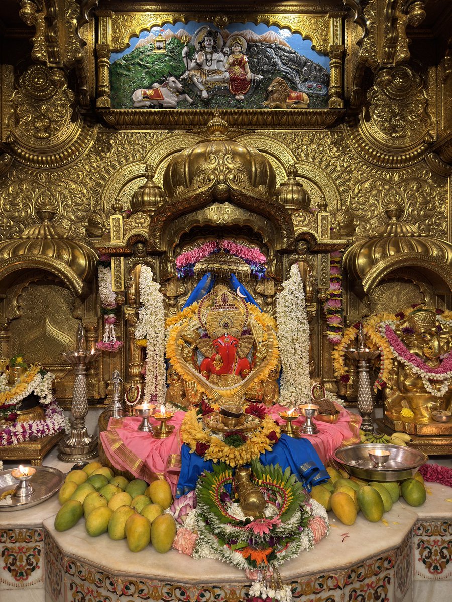 🙏 गणपती  बाप्पा मोरया 🌺मंगलमूर्ती मोरया 🙏१६/०४/२०२५
🙏Ganapati Bappa Moraya 🌺 Mangalmurti Moraya  🙏16/04/2025