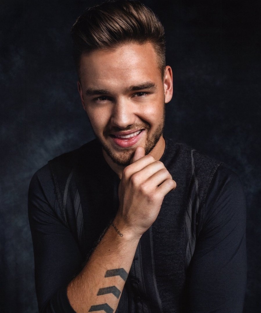 comfortforliam's tweet photo. Rt this tweet if you love Liam Payne's smile. https://t.co/Gek3aBVOd2