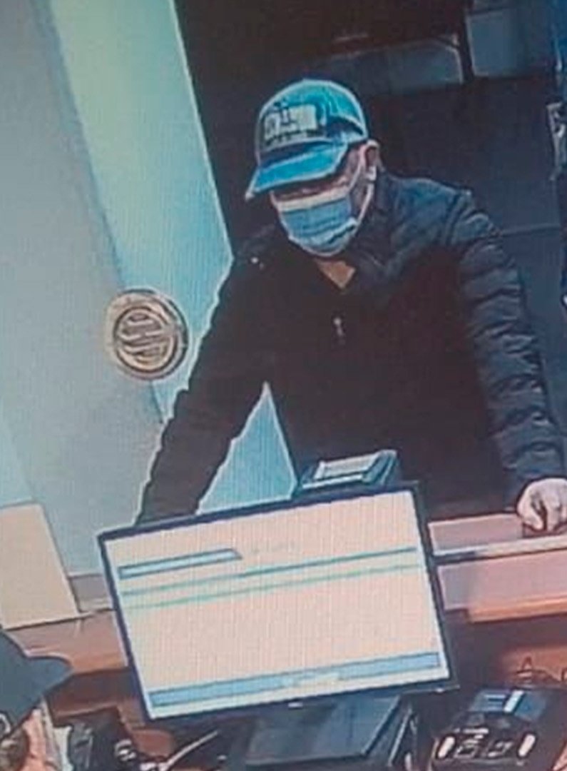 natotronik__'s tweet image. Disculpe señor, no baja agua caliente de la ducha, nos puede ayudar en la habitación del columpio.
