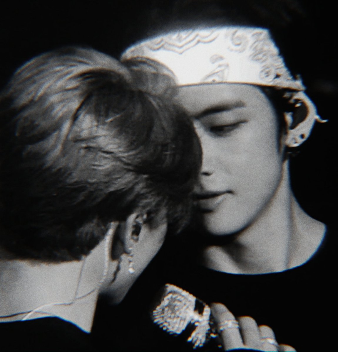 ibig_vmin's tweet photo. https://t.co/SBit2Ohkn0