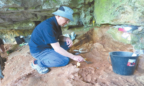 globaltimesnews's tweet photo. Chinese archaeologist Li Zhanyang discovered ‘#XuchangMan,’ two 100,000-year-old ancient human skull #fossils that have shed a light on the search for #humanorigin in China. Over the years, Li has used the camera to capture on site experiences such as in #France and #Kenya. His photos convey these archeological findings to the public, capturing cross-cultural moments in research. https://t.co/ePSUjD9cgG